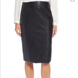 NWT HALOGEN Faux Leather Pencil Skirt - Small